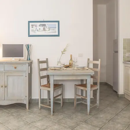 In Near Sea 公寓 *